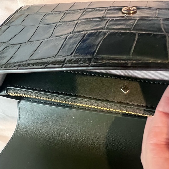 Kate Spade Deep Green Crocodile-Embossed Wallet with Gold Hardware NWOT - Picture 17 of 17